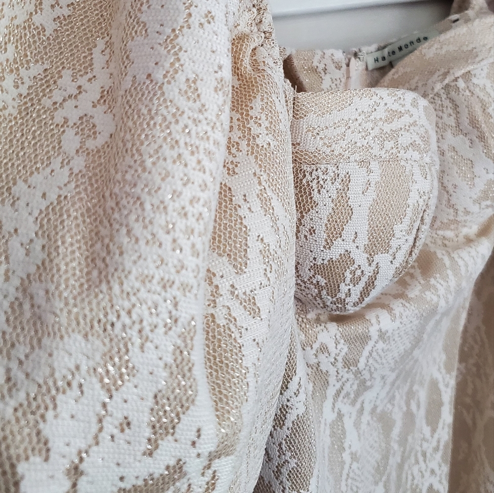 Beautiful Dress - Picture 3 of 4